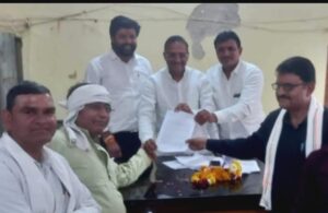 ग्राम पंचायतों में भ्रष्टाचार पर सख्ती की मांग, ब्लॉक कांग्रेस ने विधायक को सौंपा 7 सूत्रीय ज्ञापन