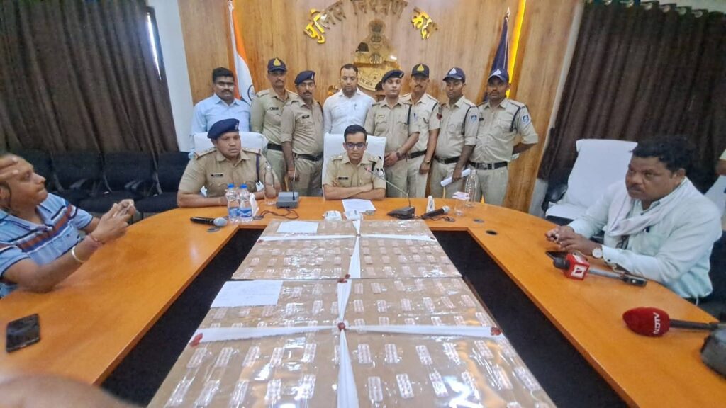 Khandwa police arrested four accused with 1600 Alprazolam tablets in anti drug operation