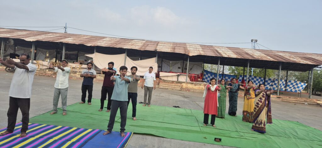 Participants registering for Yoga Mahotsav 2026 organized by Ayush Department in Kasrawad