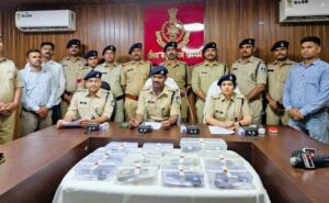 खरगोन पुलिस की बड़ी कार्रवाई: 55 हजार के इनामी हथियार तस्कर ‘हैप्पी’ समेत दो गिरफ्तार, 11 अवैध हथियार बरामद