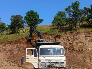 पहाड़ियां हो रहीं समतल, विकास की कीमत पर प्रकृति का लगातार क्षरण
