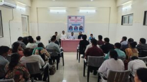 जिला अस्पताल की सफाई व्यवस्था पर भड़के राज्य स्तरीय ओआईसी, स्वास्थ्य सेवाओं में सुधार के दिए सख्त निर्देश