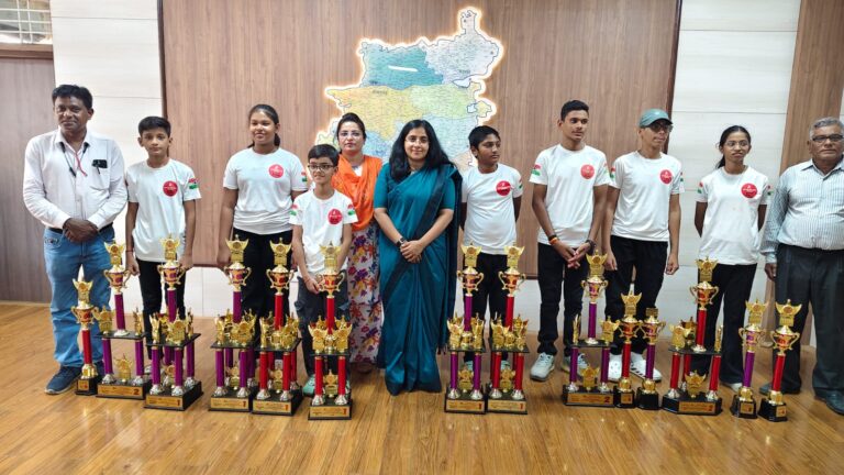 मलेशिया में खरगोन के विद्यार्थियों का परचम, अंतरराष्ट्रीय अबेकस प्रतियोगिता में जीते कई खिताब IMG-20260617-WA0004