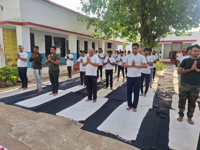 सब जेल बड़वाह में योग से जुड़ी सकारात्मक पहल, 97 बंदियों ने लिया स्वस्थ जीवन का संकल्प IMG-20260621-WA0020