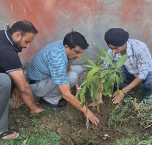 हरित क्रांति ही जीवन को सुरक्षित रख सकती है, अधिक से अधिक पौधे लगाएं: सुभाष कंबोज