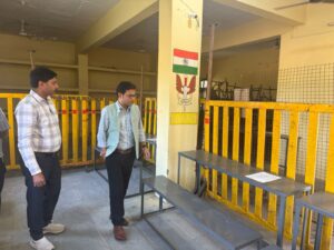कसरावद में पंचायत उप निर्वाचन की मतगणना की तैयारियों का कलेक्टर ने लिया जायजा