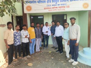 नवरात्रि में बिजली कटौती से ग्रामीण परेशान, सिरलाय के लोगों ने उठाए भेदभाव पर सवाल
